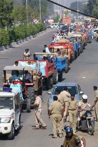 ಹಳೆ ನೋಟು ರದ್ದು: ಗುಜರಾತ್‌ನಲ್ಲಿ ರೈತರಿಂದ ಭಾರೀ ಪ್ರತಿಭಟನೆ